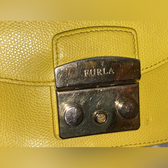FURLA METROPOLIS MINI YELLOW CROSSBODY BAG - Picture 9 of 14